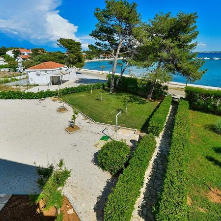 Apartments In House Liveric, In Vir At The Beach Exterior photo